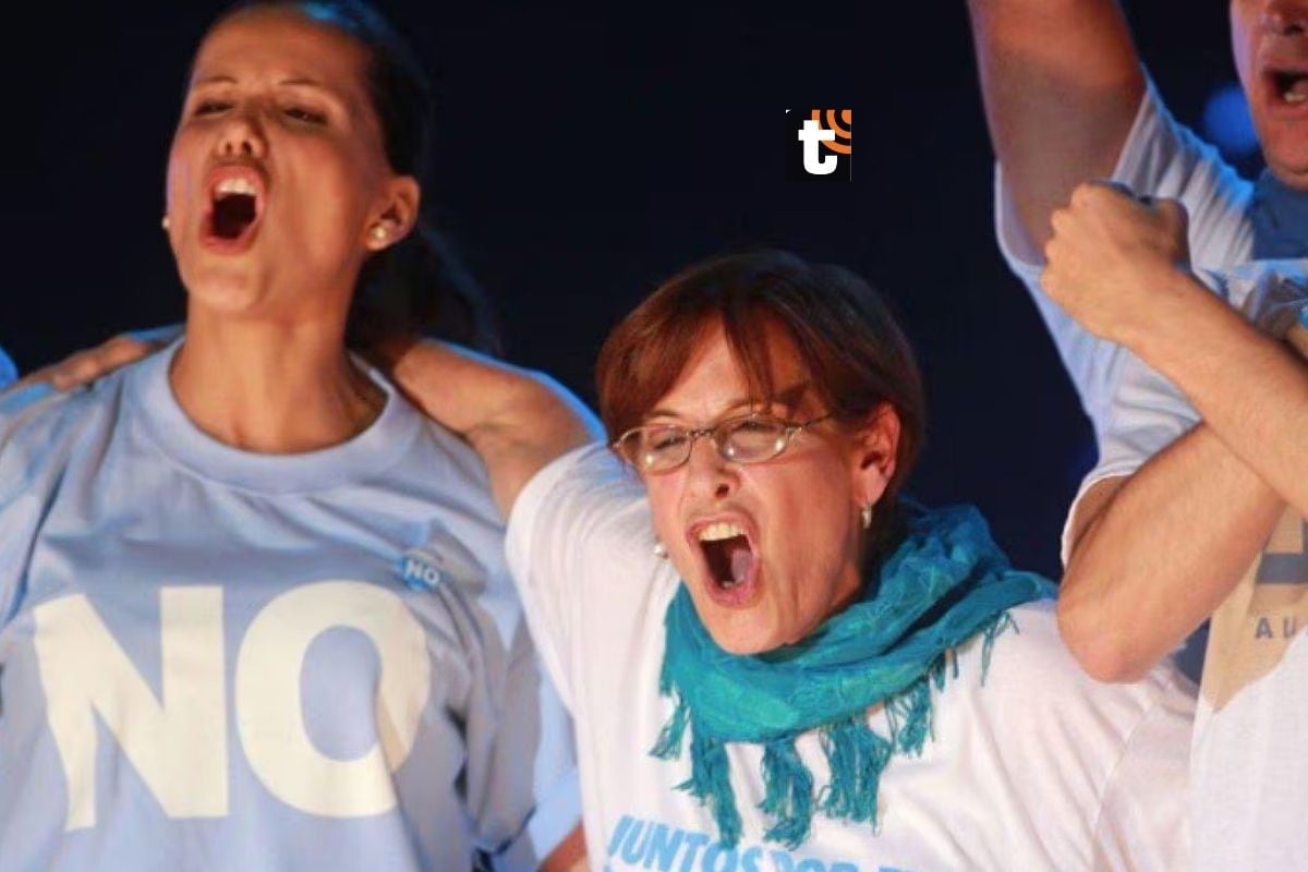 Mónica Sánchez participó en la Campaña del No a favor de Susana Villarán.