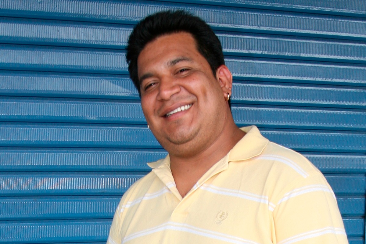 Gino Arévalo se recursea en mil oficios. Foto: Trome.