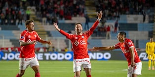 Defensor argentino Marcos Martiniche anotó uno de los mejores goles de esta edición de la Copa Sudamericana. (EFE/ Paloma Del Solar)