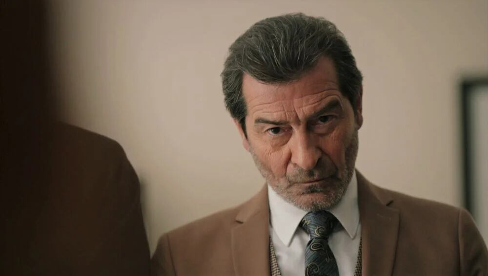 Yekta vuelve a casa en "Secretos de familia" (Foto: Ay Yapım)