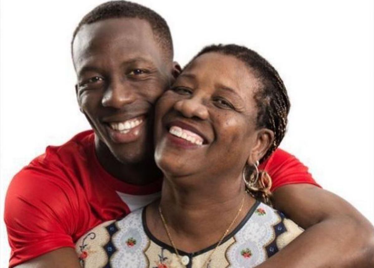 La madre del futbolista saca las garras por su hijo, de quien dijo no merecía una mujer como Sheyla Rojas (Foto: Luis Advíncula / Instagram)