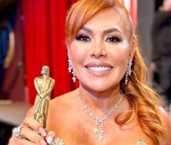 Magaly Medina recibió un premio en los Martín Fierro