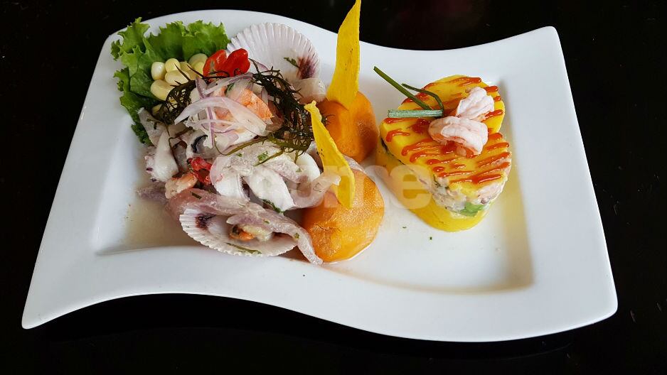 ‘Cebiche pasión’ en restaurante María Pastor (Jesús María) combina al cebiche con la causa. (Isabel Medina / Trome)