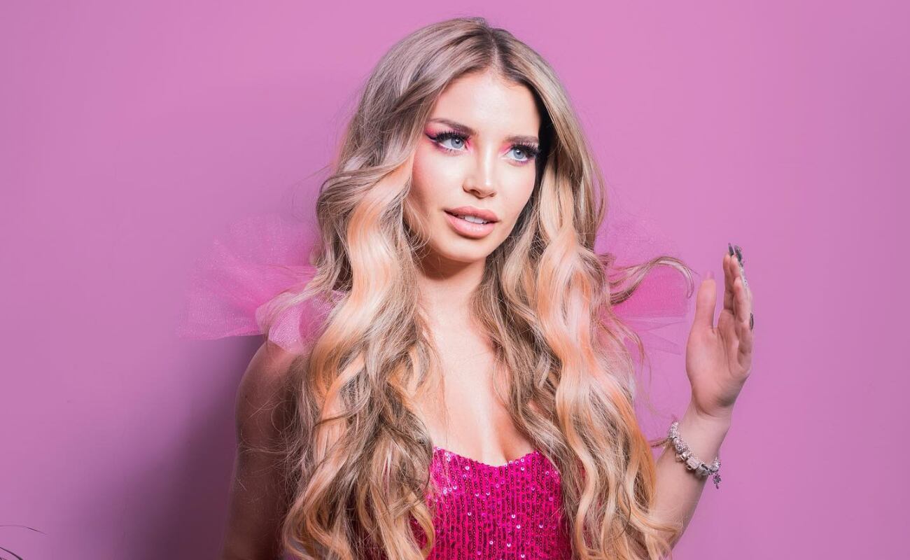 La modelo y cantante de 25 años acudió al estreno de la nueva película de Barbie en Argentina con looks inspirados en la icónica muñeca.
(Foto: IG @flavialaosu)