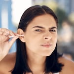 Malos hábitos pueden dañar tu tímpano y afectar la audición