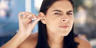 La perforación del tímpano suele causar pérdida parcial de audición. Si el daño es grande o hay infecciones y lesiones internas, puede volverse severa o incluso total sin tratamiento oportuno. Foto: Istock