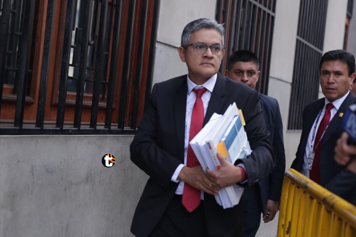 José Domingo Pérez es suspendido por seis meses