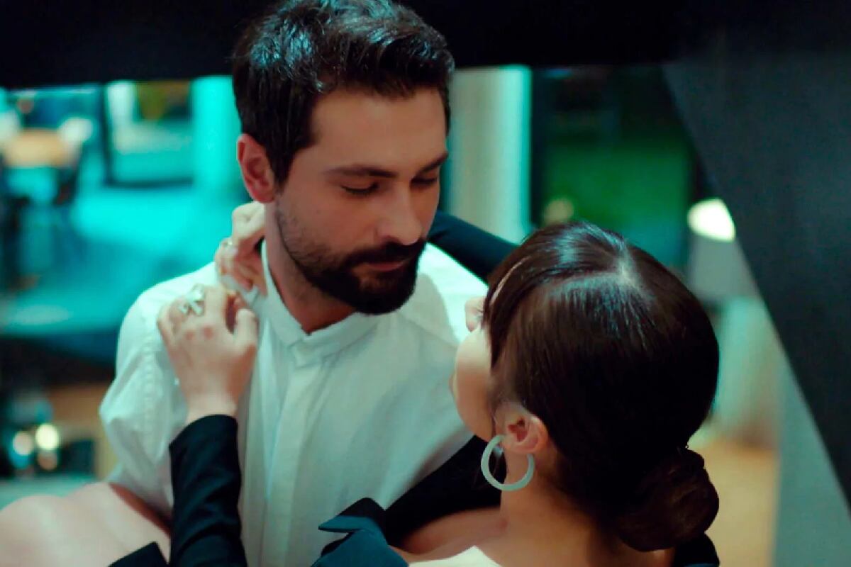 La relación de Alihan y Zeynep florece tras la captura de Dündar (Foto: Med Yapım)