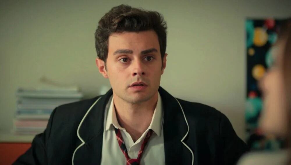 Ömer es suspendido de su examen en la telenovela turca "Hermanos" (Foto: NG Medya)