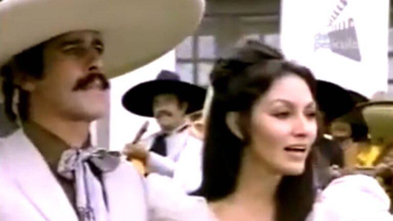 Andrés García y Sonia Infante trabajaron juntos en una película y desde ahí nació el amor (Foto: TV Azteca)