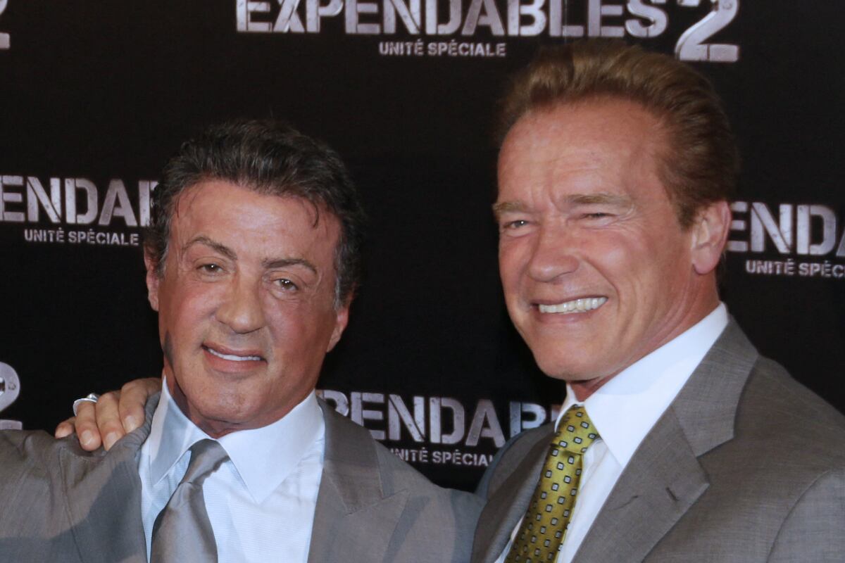 Sylvester Stallone y Arnold Schwarzenegger también estelarizaron "Los indestructibles 2" (Foto: AFP)
