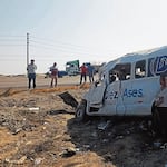 La Libertad: Cuatro muertos y doce heridos en volcadura de minivan en la Panamericana Norte | VIDEO