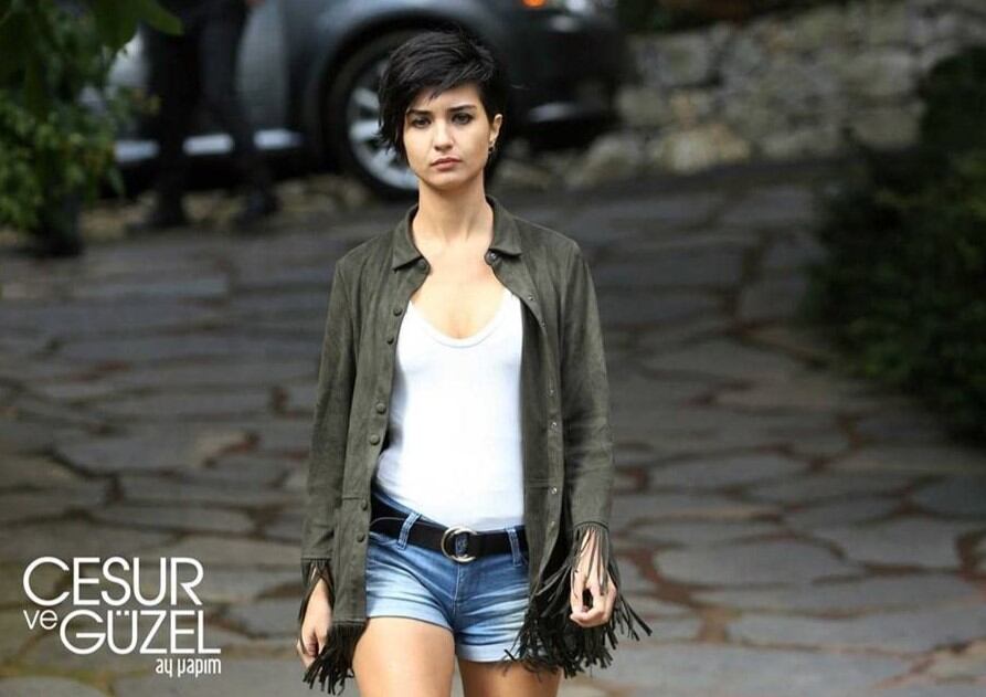 "Amor valiente" es una nueva producción que tiene como protagonistas a los actores Kıvanç Tatlıtuğ y Tuba Büyüküstün (Foto: Ay Yapım)