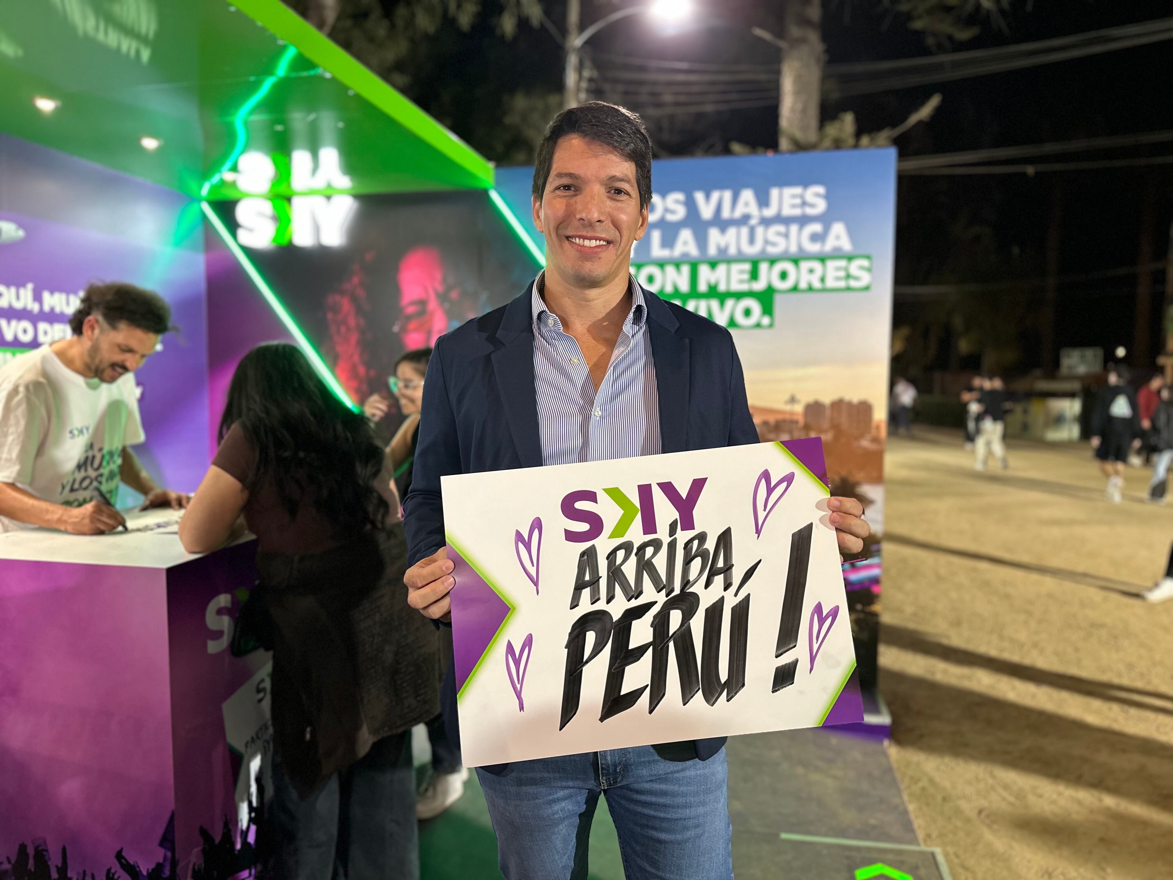 Nicolá Lamiaux, band manager Sky Airline: “La ruta Perú-Chile es la más relevante”