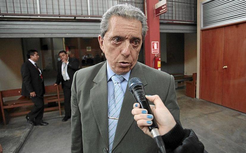 Luis Tudela fue internado en hospital.