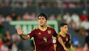 Jon Aramburu sorprende en Asunción: Mira el GOLAZO de Venezuela ante Paraguay