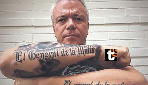 Dina piensa en sus rolex y los criminales nos atacan