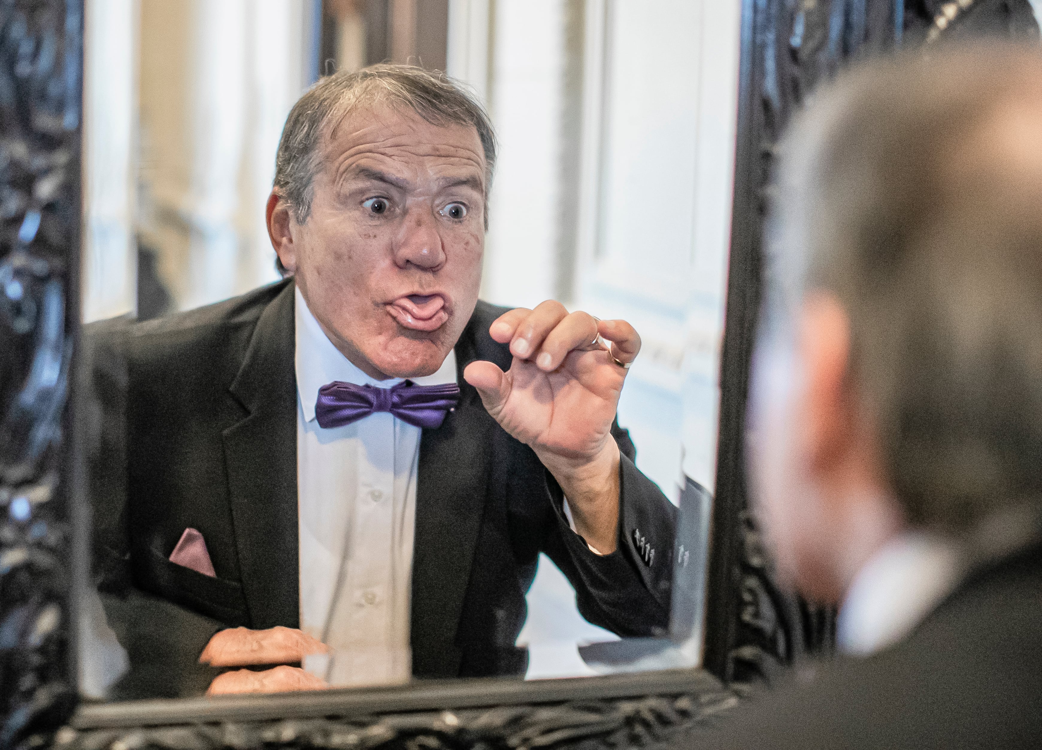 Detrás del humor, también habitaba un poeta. Miguelito Barraza escribía versos, no para la fama, sino para aliviar el alma. (Fotos: Julio Reaño/@photo.gec)