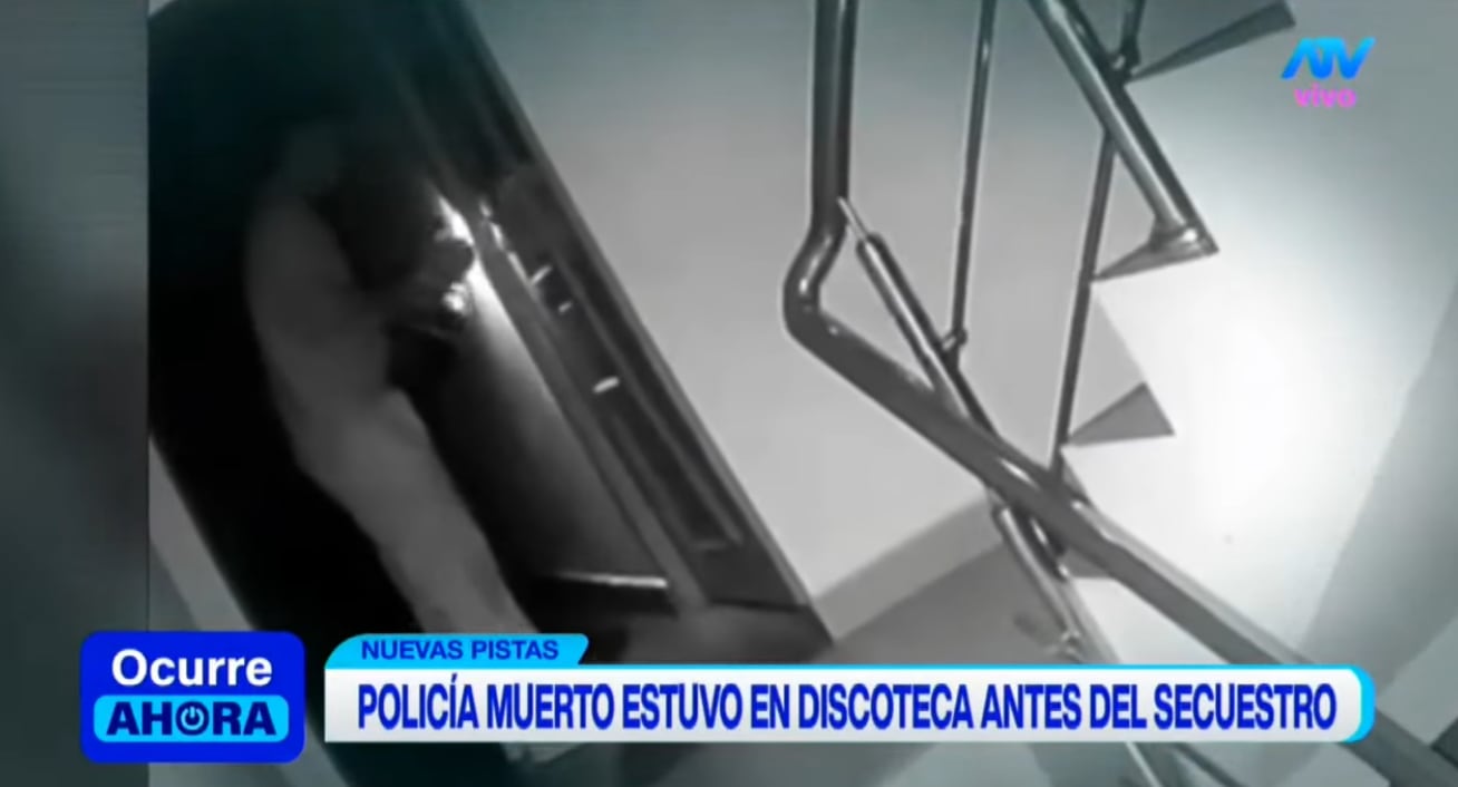 Imágenes del suboficial PNP Diego Vela intentando abrir su cuarto. Su familia afirma que cayó del tercer piso y no que fue asesinado.