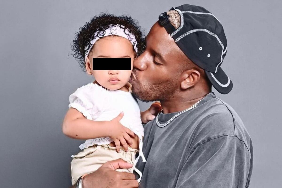 Jefferson Farfán y su última hija con Darinka Ramírez. (Foto: Redes sociales)