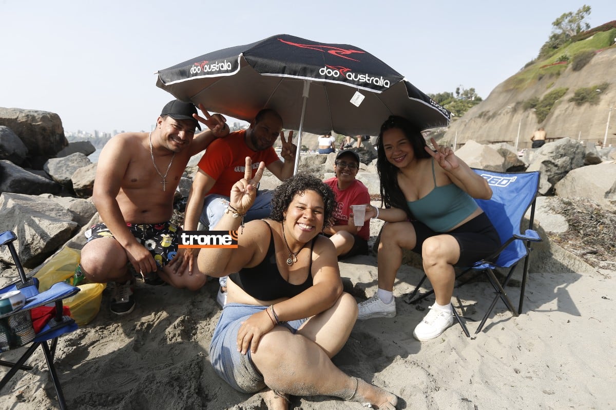 Temperatura empieza a elevarse en Lima y animó a muchos a tener su día playero. (Foto: Violeta Ayasta / Trome).