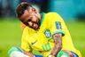 Neymar se lesionó en el Uruguay vs Brasil: salió en camilla y llorando del campo