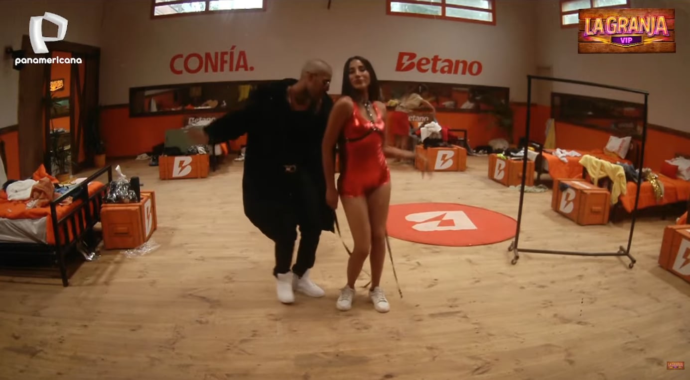 Samahara Lobatón y Paul Michael bailarán 'Mayores' de Becky G y Bad Bunny.