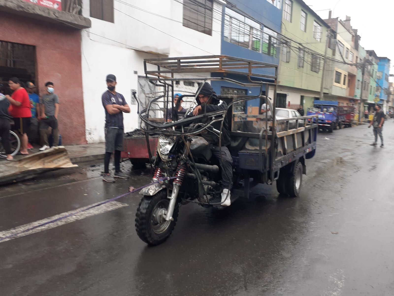 La venezolana Mabel Lezama Tojas (30), murió tras producirse un voraz incendio en una cochera donde vivía con su pareja. (fotos: Mónica Rochabrum/Trome)