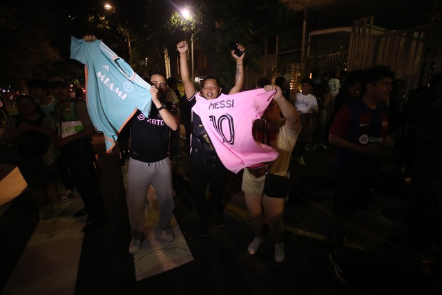 Grandes y niños reunidos por Lionel Messi (Fotos: Antonio Melgarejo/ @photo.gec)