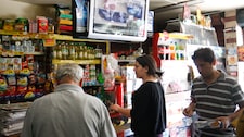 Bodegueros alertan que nuevo paquete tributario elevaría precios y fomentaría el contrabando