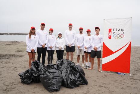 Buenos en el deporte y con la escoba