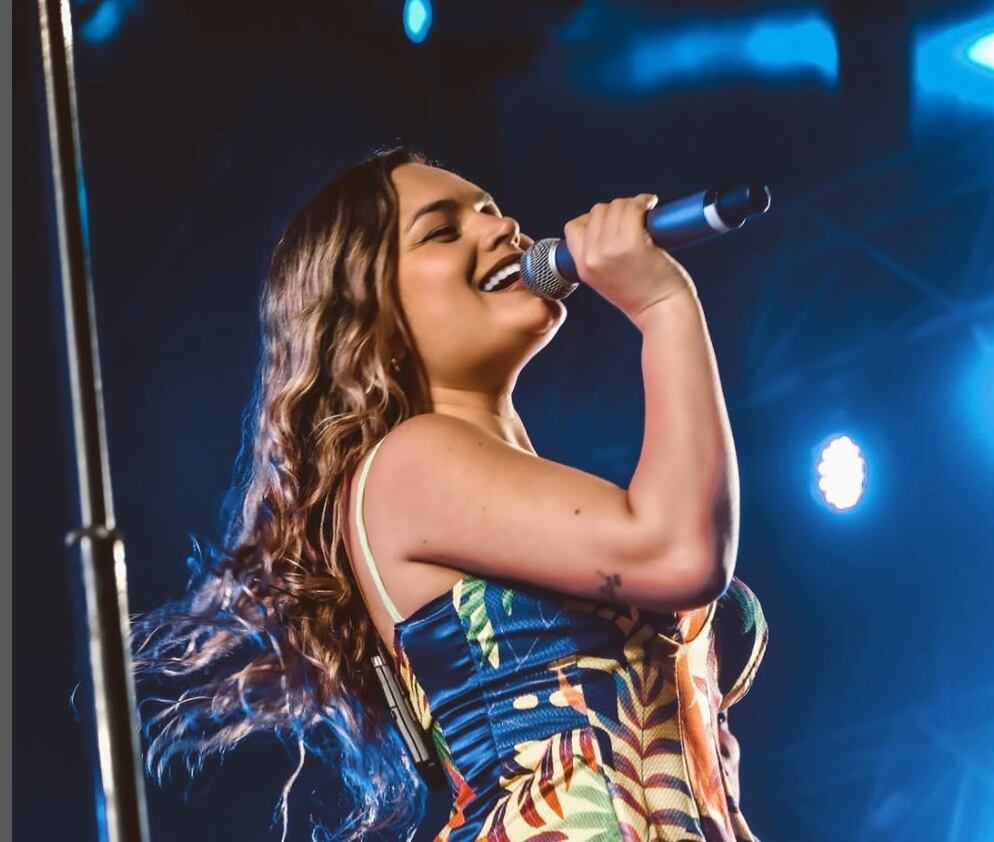Lesly Águila no dejará de cantar