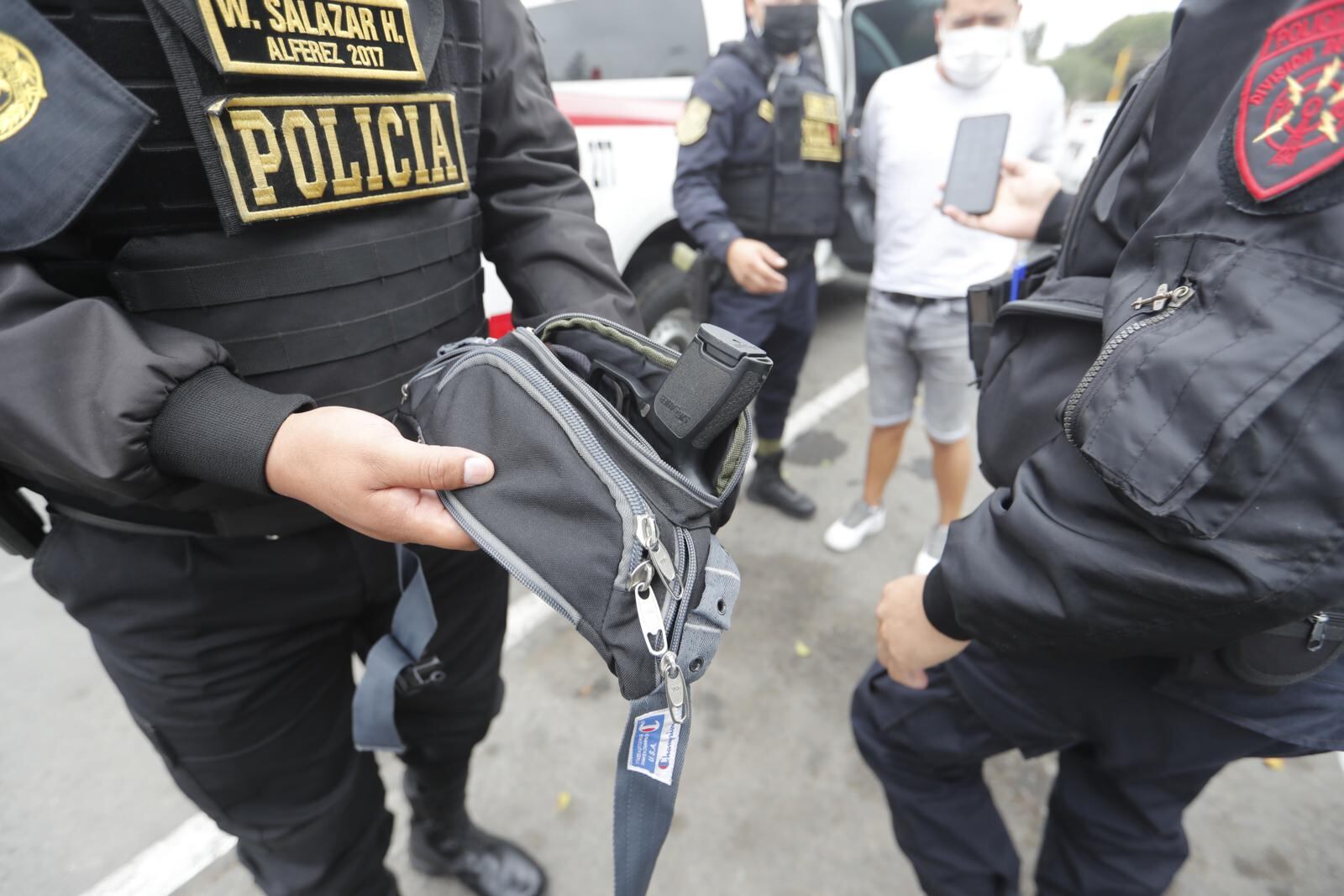 Arma incautada a los intervenidos. | Foto: Joseph Ángeles