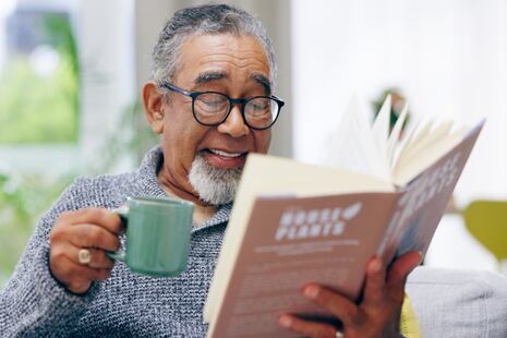 ¿Leer mantiene activos a los adultos mayores?, ¿Qué tan importante es promover este hábito en ellos?