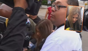 Naldy Saldaña es insultada por mujer a su llegada a declarar a la Depincri San Juan de Lurigancho