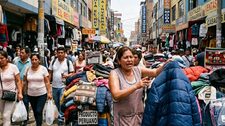 Gamarra remata ropa de invierno por fuerte calor en Lima: casacas desde 8 soles y pijamas polares a 7 soles