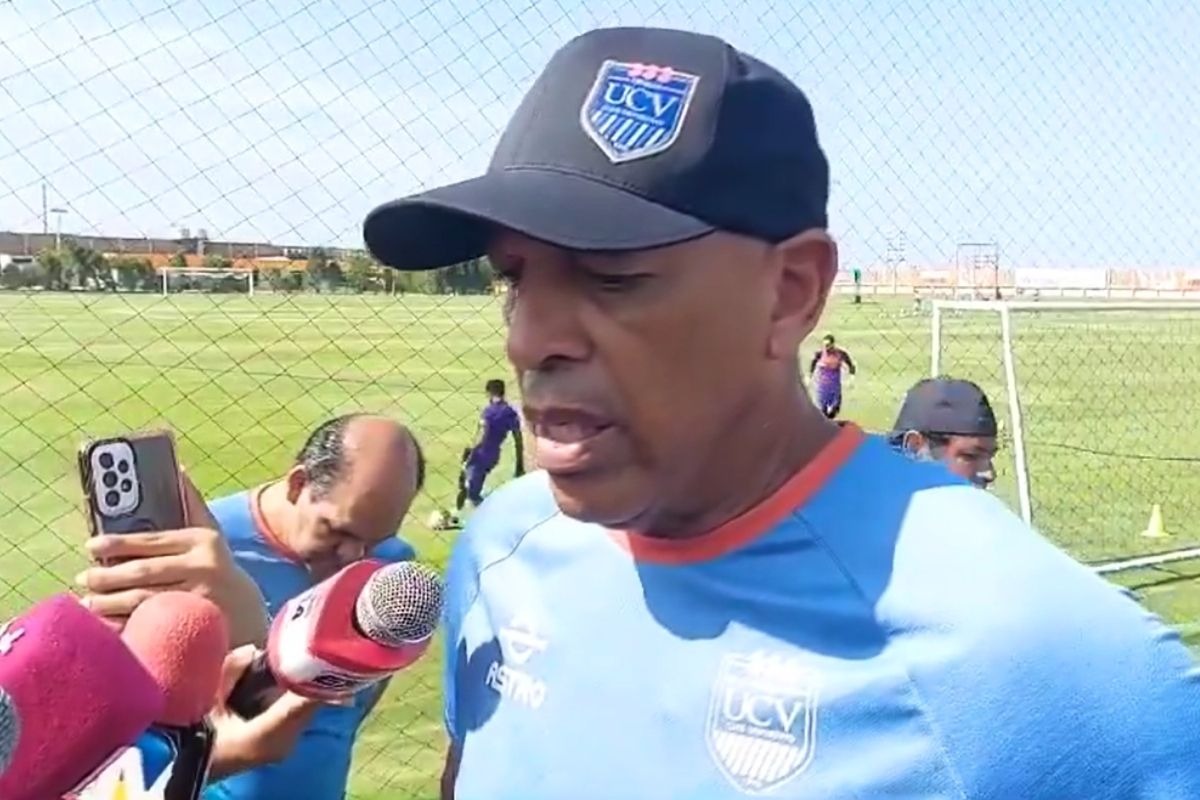 Roberto Mosquera dejó la conducción técnica de la César Vallejo (Foto: @clubucv)