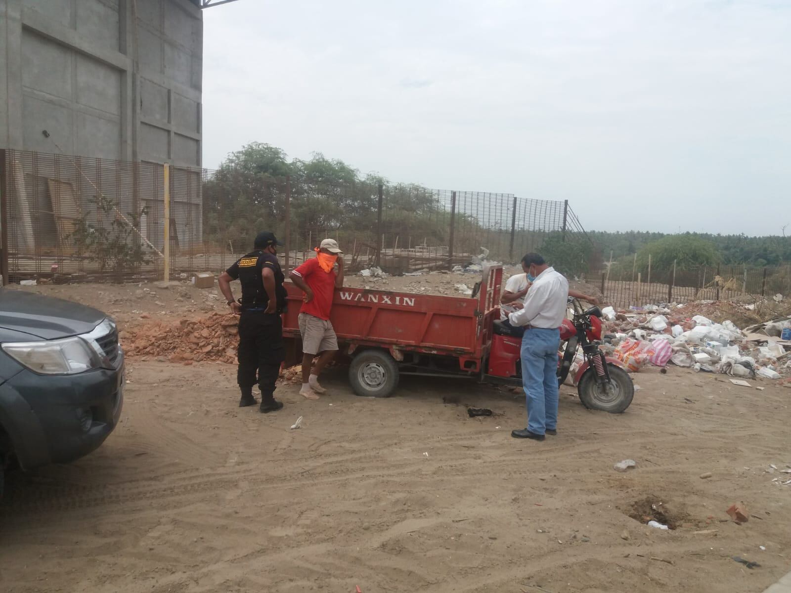 Sullana: Multan a hombre con 30% de una UIT por arrojar desmote cerca del río Chira (Foto: Municipalidad de Sullana)