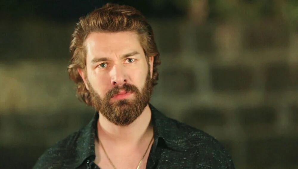 Müjgan harta de las mentiras de Fikret (Foto: Tims & B Productions)