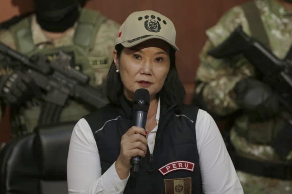 Keiko Fujimori expresa su respaldo al ministro César Astudillo tras discusión en el Senado. (Foto: César Bueno / @photo.gec)