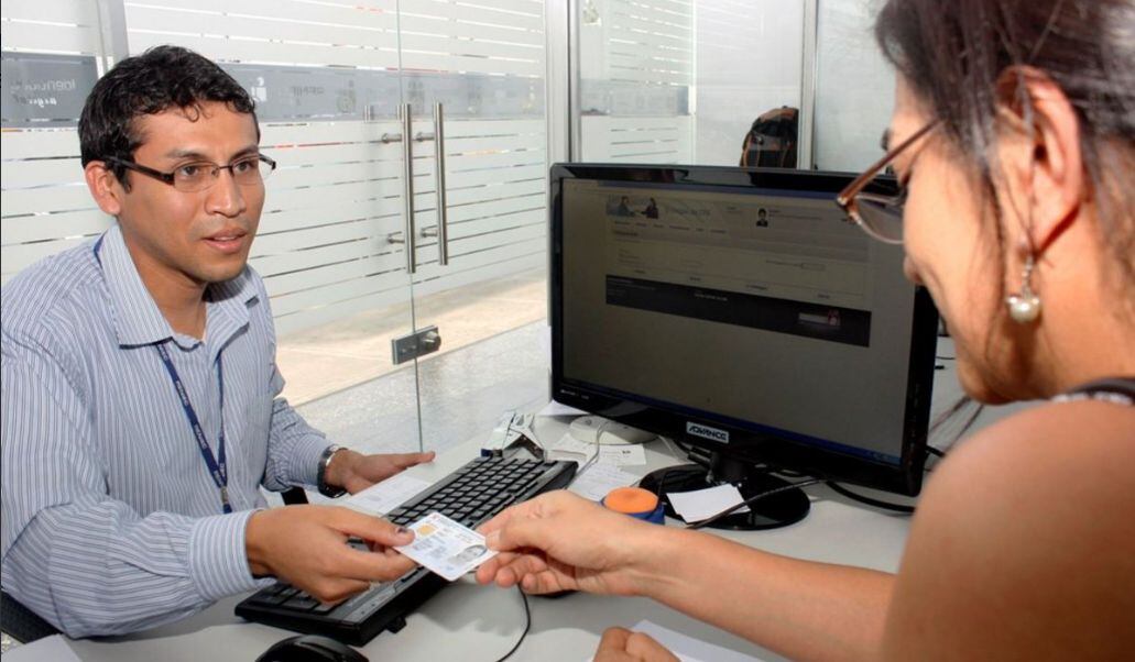 La entrega del DNI electrónico suele demorar 10 días hábiles y debe ser personal (Foto: Reniec)