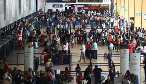Pasajeros afectados por retraso y suspensión en vuelos del Jorge Chávez recibirán compensación