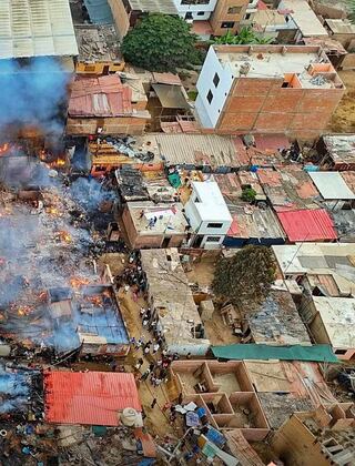 Chancay: Dantesco incendio arrasa 25 viviendas y deja a familias sin nada | VIDEO