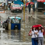 Casas inundadas por llovizna, ¿volverá el calor por El Niño Costero?