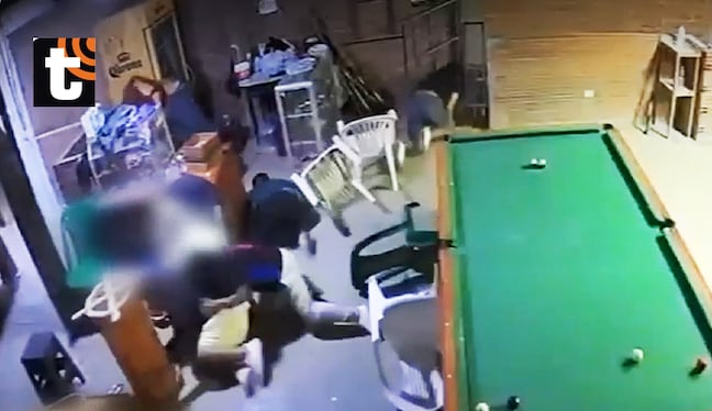 ¡Cámaras captan masacre en Chincha! Sicarios irrumpen en billar, asesinan a dos hombres y dejan heridos