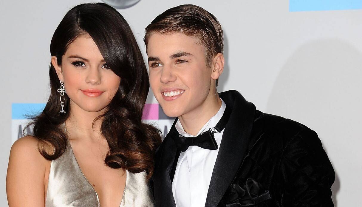 Justin Bieber y Selena Gomez coinciden en este pedido con Donald Trump. (Foto: AFP)