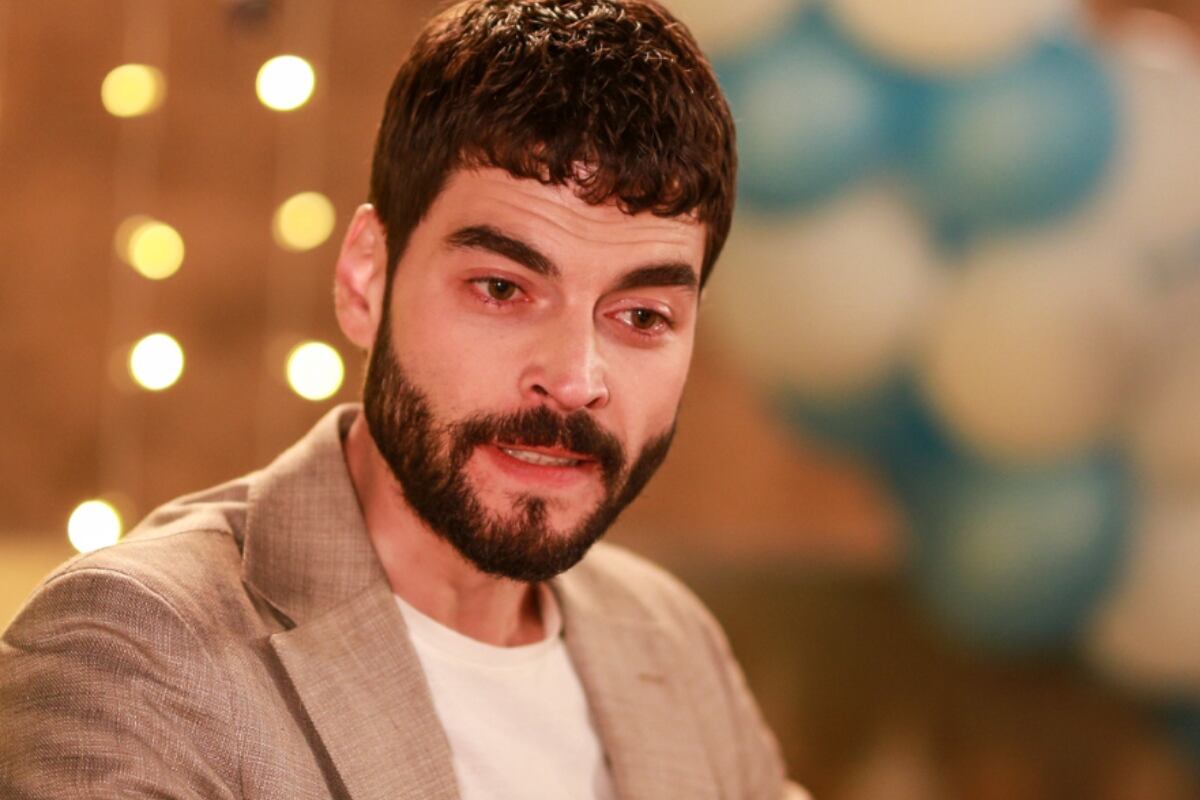 Akın Akınözü en el papel de Miran Aslanbey/Şadoğlu en "Hercai" (Foto: Mia Yapim)