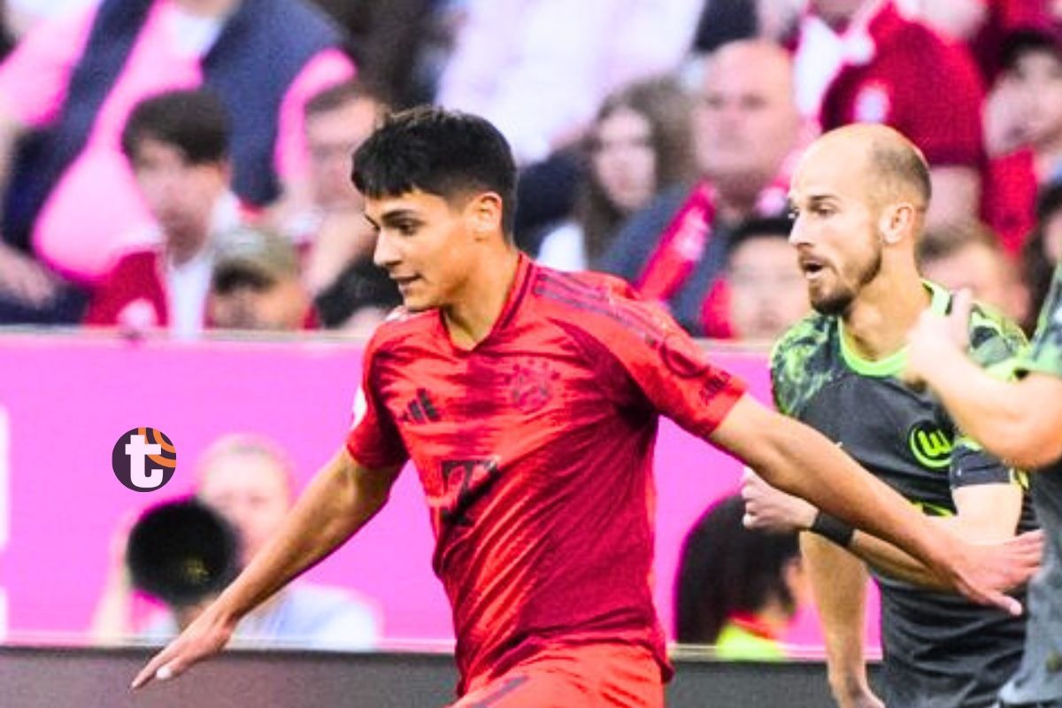 Matteo Pérez demuestra su velocidad en el Allianz Arena (Foto: @fcbayern)
