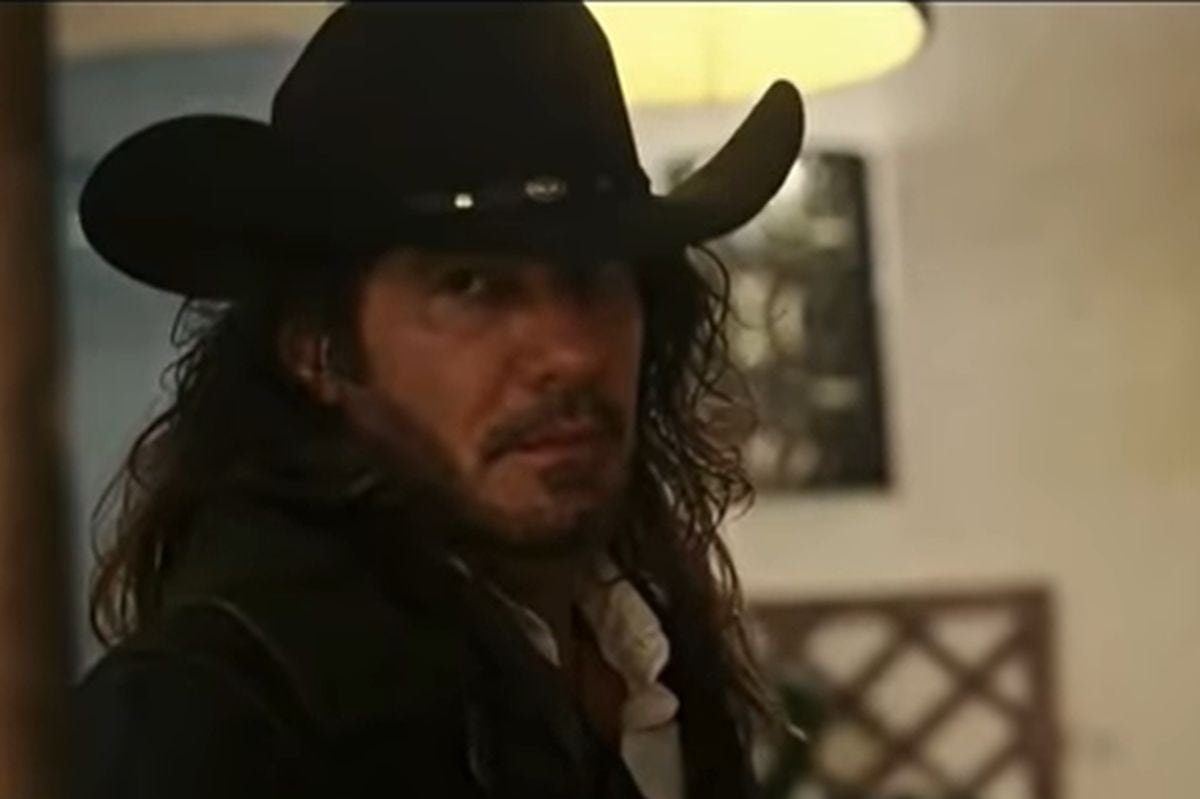 Juan Reyes busca salvar a todos del pistolero en "Pasión de gavilanes" (Foto: Telemundo)