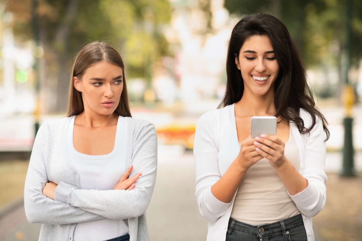 Pase lo que pase, siempre debes priorizar tu bienestar y salud mental. Foto: Istock.